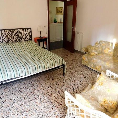 Comodo Al Mare Леванто Екстер'єр фото